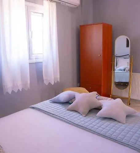 Angelina Vilă Pesádha